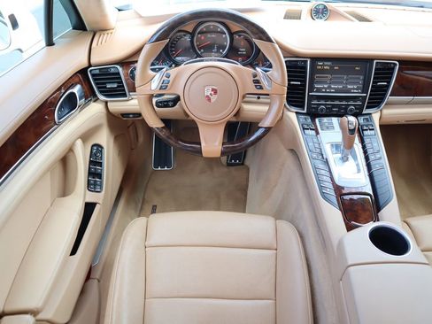 Used 2014 Porsche Panamera Turbo image 10