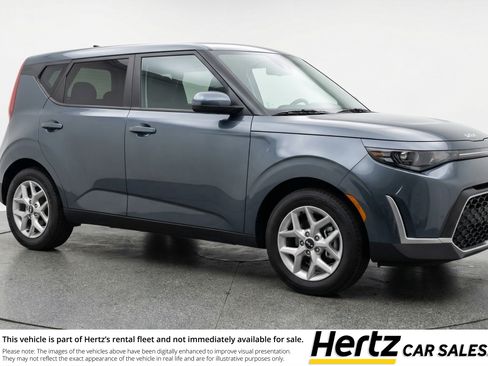 Used 2025 Kia Soul LX w/ LX Technology Package FWD image 1