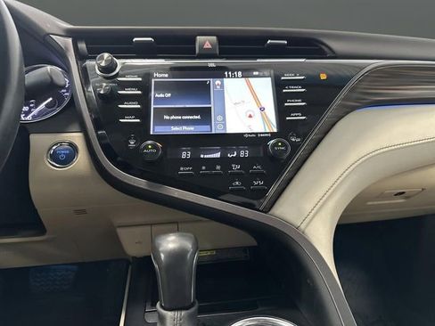 Used 2020 Toyota Camry XLE w/ Driver Assist Package image 9