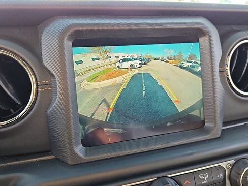 Used 2021 Jeep Wrangler Unlimited Sahara image 26