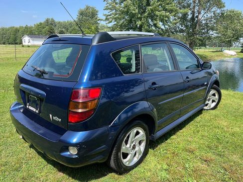 Used 2006 Pontiac Vibe w/ Sun And Sound Package FWD image 10