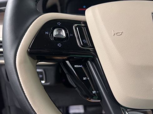 New 2026 Lincoln Corsair Reserve image 17