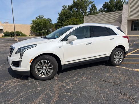 Used 2018 Cadillac XT5 Luxury w/ Driver Awareness Package AWD/4WD image 2