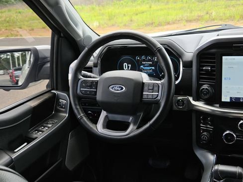 Used 2023 Ford F150 Lariat w/ Equipment Group 502A High AWD/4WD image 17
