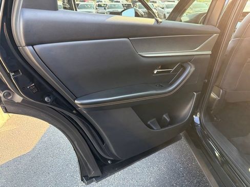 Used 2025 MAZDA CX-70 3.3 Turbo w/ Preferred Package AWD/4WD image 18