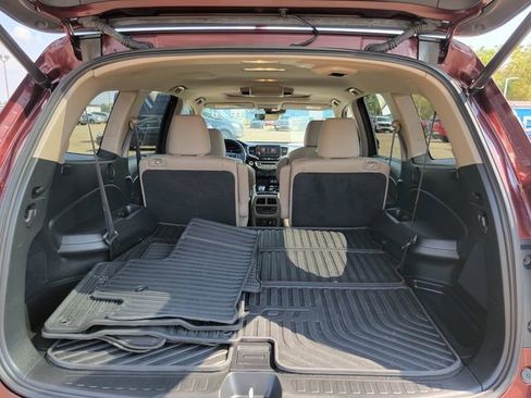 Used 2022 Honda Pilot Touring image 39
