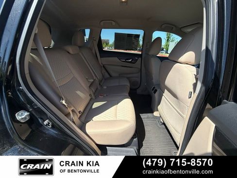 Used 2017 Nissan Rogue SV w/ SV Premium Package FWD image 26