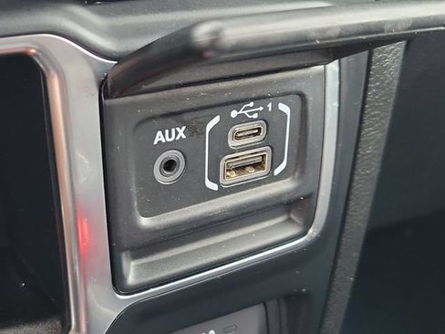Used 2018 Jeep Wrangler Unlimited Sport AWD/4WD image 29