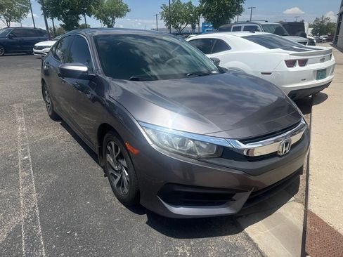 Used 2016 Honda Civic EX image 4