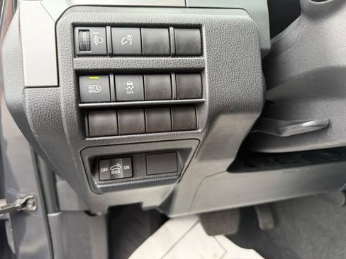 Used 2024 Toyota Tacoma SR5 AWD/4WD image 18