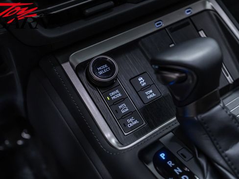 Used 2024 Lexus GX 550 AWD/4WD image 40