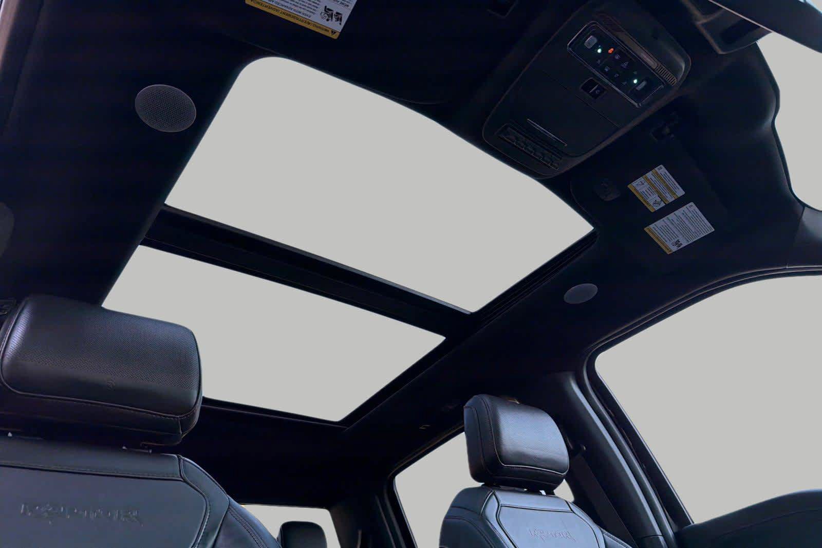 Used 2023 Ford F150 Raptor AWD/4WD image 18