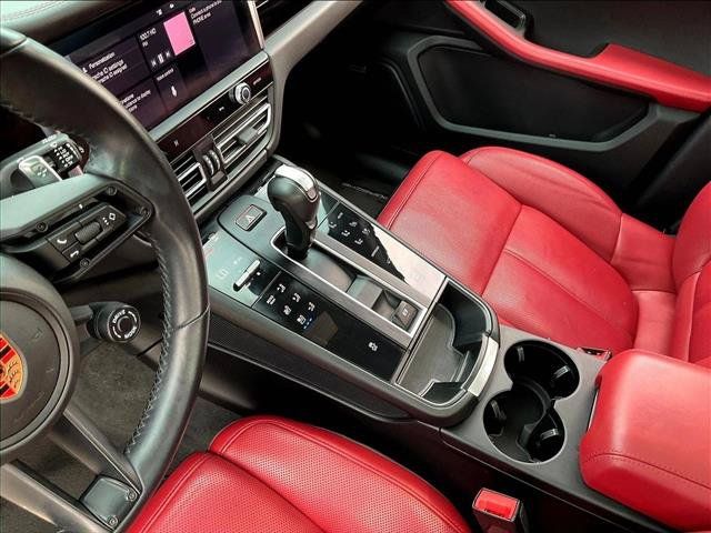 Used 2024 Porsche Macan Turbo AWD/4WD image 14