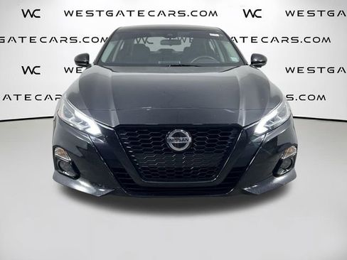 Used 2022 Nissan Altima 2.5 SR w/ Midnight Edition Package image 2