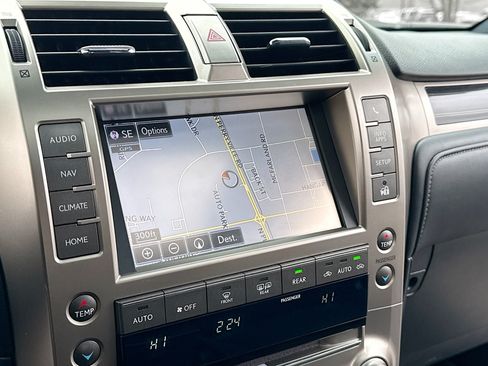 Used 2021 Lexus GX 460 Luxury w/ Sport Design Package AWD/4WD image 10