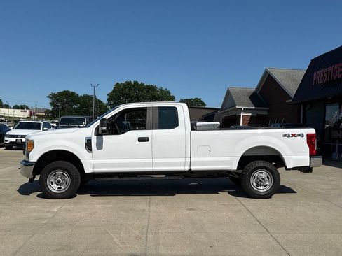 Used 2017 Ford F250 XL w/ Power Equipment Group AWD/4WD image 3