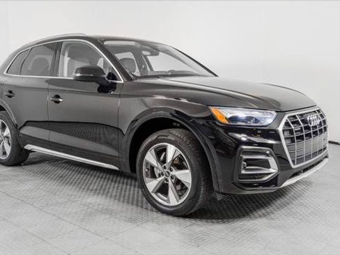 Used 2023 Audi Q5 2.0T Premium w/ Convenience Package AWD/4WD image 11