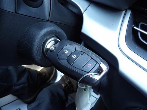 Certified 2024 Chevrolet Trax LS FWD image 17
