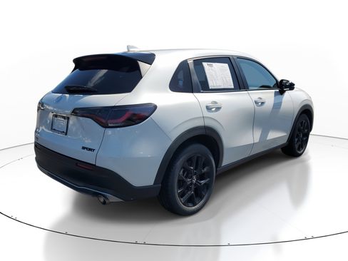 Used 2023 Honda HR-V Sport image 4