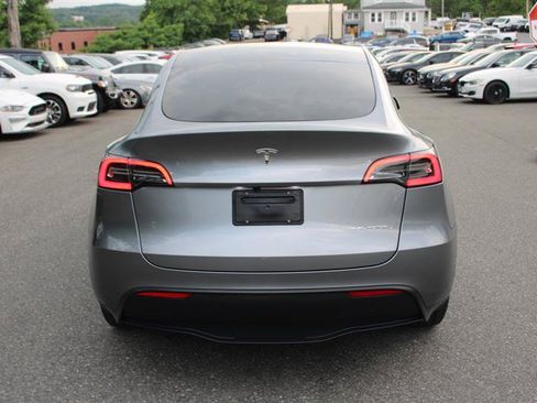 Used 2025 Tesla Model Y Long Range AWD/4WD image 6