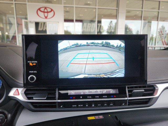 Used 2026 Toyota Sienna XSE AWD/4WD image 13