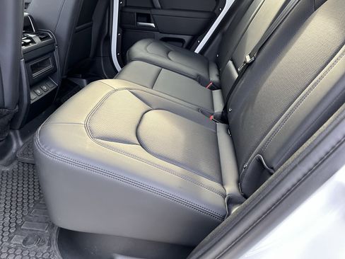 Certified 2025 Land Rover Defender 110 S image 32