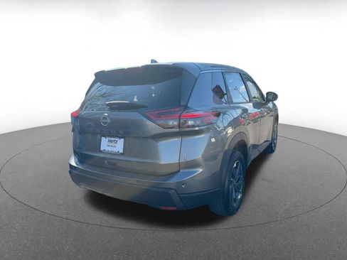 Used 2025 Nissan Rogue SV image 10