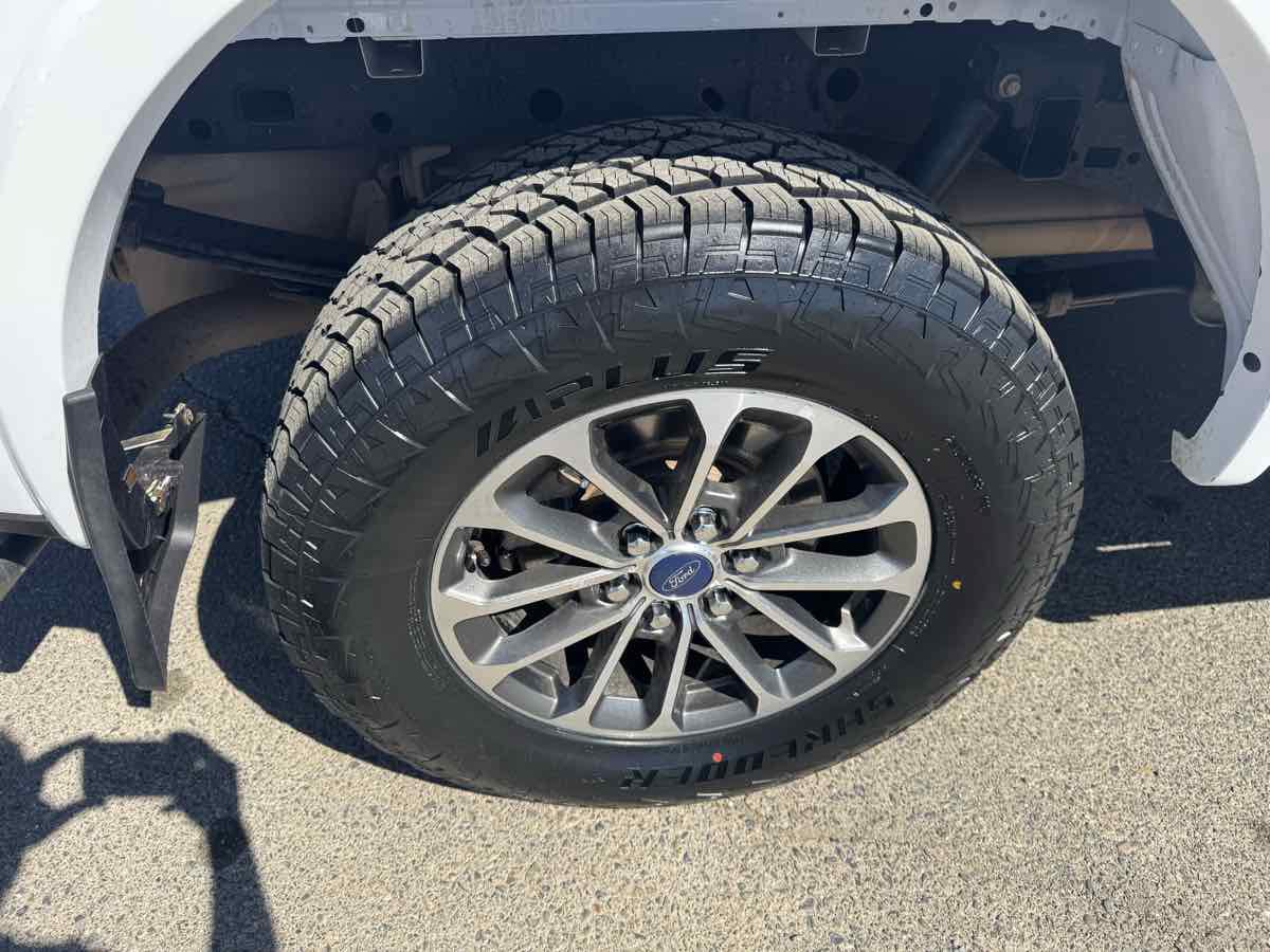 Used 2018 Ford F150 XLT w/ Equipment Group 302A Luxury AWD/4WD image 40