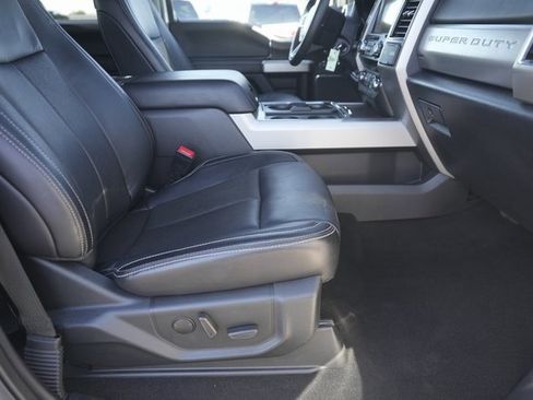 Used 2020 Ford F250 Lariat w/ Lariat Value Package image 19