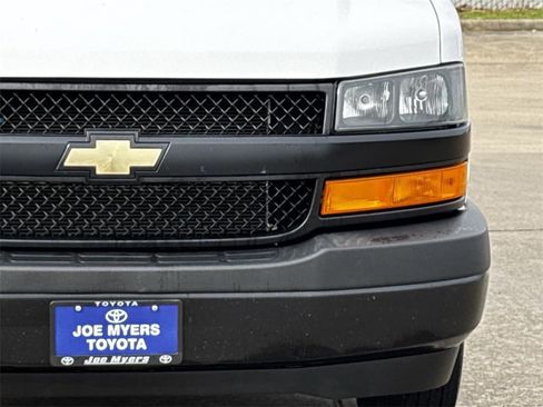 Used 2023 Chevrolet Express 3500 LS image 4