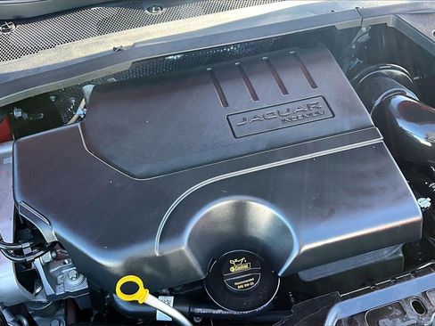 Used 2021 Jaguar E-PACE SE image 29