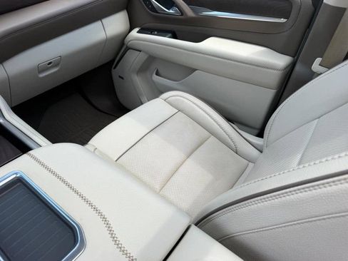 Used 2022 GMC Yukon Denali AWD/4WD image 19