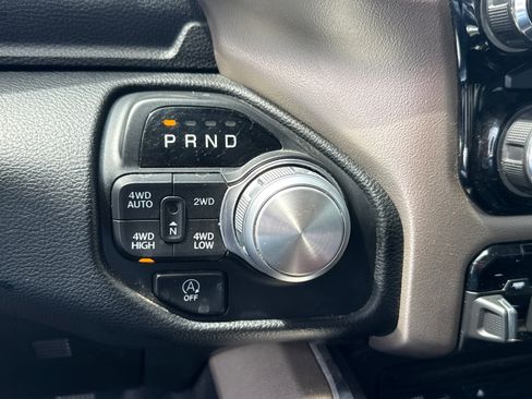 Used 2019 RAM 1500 Laramie AWD/4WD image 16