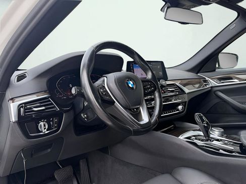 Used 2020 BMW 530i 530i w/ Convenience Package image 2