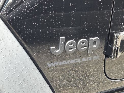 Used 2023 Jeep Wrangler Sport AWD/4WD image 4
