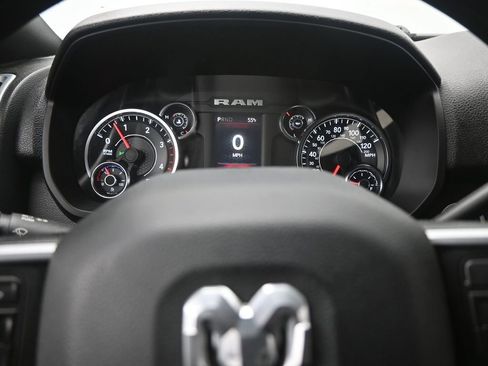 Used 2022 RAM 3500 Big Horn AWD/4WD image 15