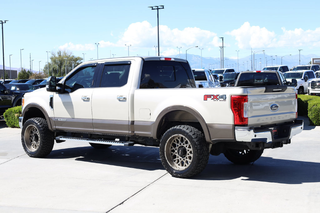 Used 2017 Ford F250 Lariat w/ Lariat Ultimate Package AWD/4WD image 4