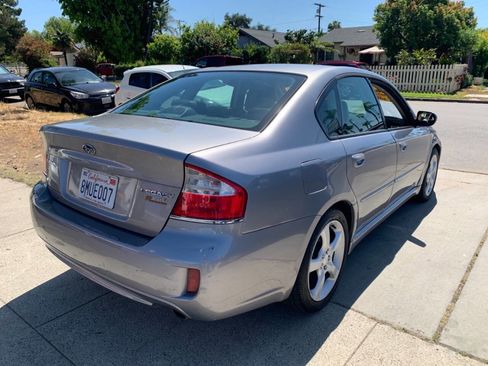 Used 2009 Subaru Legacy 2.5i Limited AWD/4WD image 7