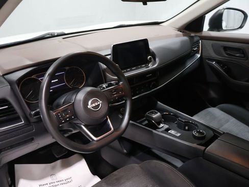 Used 2022 Nissan Rogue S image 14