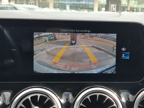 Used 2021 Mercedes-Benz GLA 250 image 24