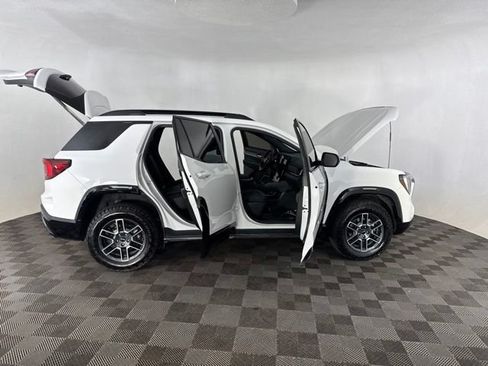 Used 2026 GMC Terrain AT4 AWD/4WD image 16