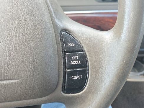 Used 2002 Mercury Grand Marquis GS RWD image 28