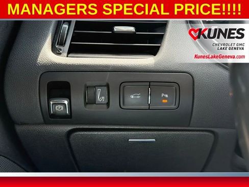 Used 2015 Chevrolet Impala LT w/ Convenience Package FWD image 39