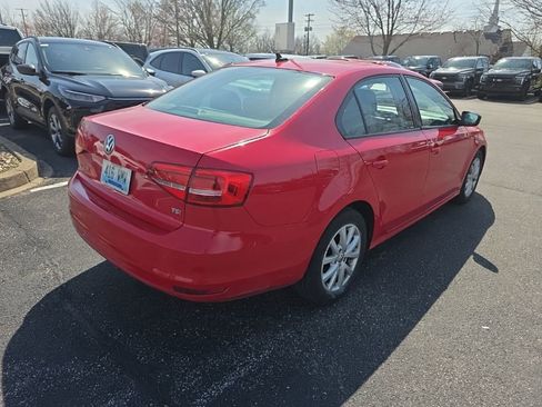 Used 2015 Volkswagen Jetta SE image 3