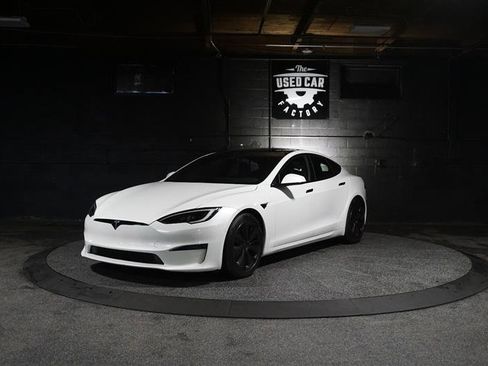 Used 2022 Tesla Model S Plaid image 1