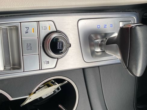 Used 2020 Genesis G70 2.0T w/ Elite Package image 16