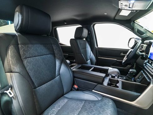 Used 2025 Toyota Tundra Limited w/ TRD Off-Road Package AWD/4WD image 17