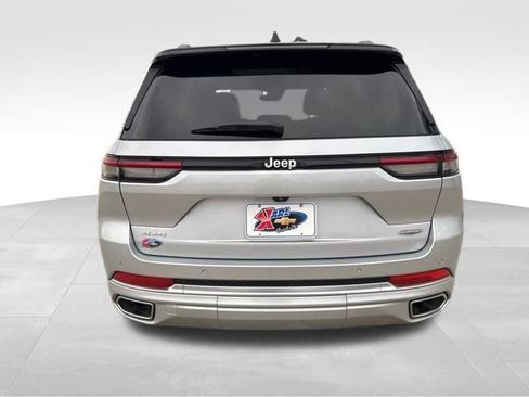 Used 2024 Jeep Grand Cherokee Summit image 6