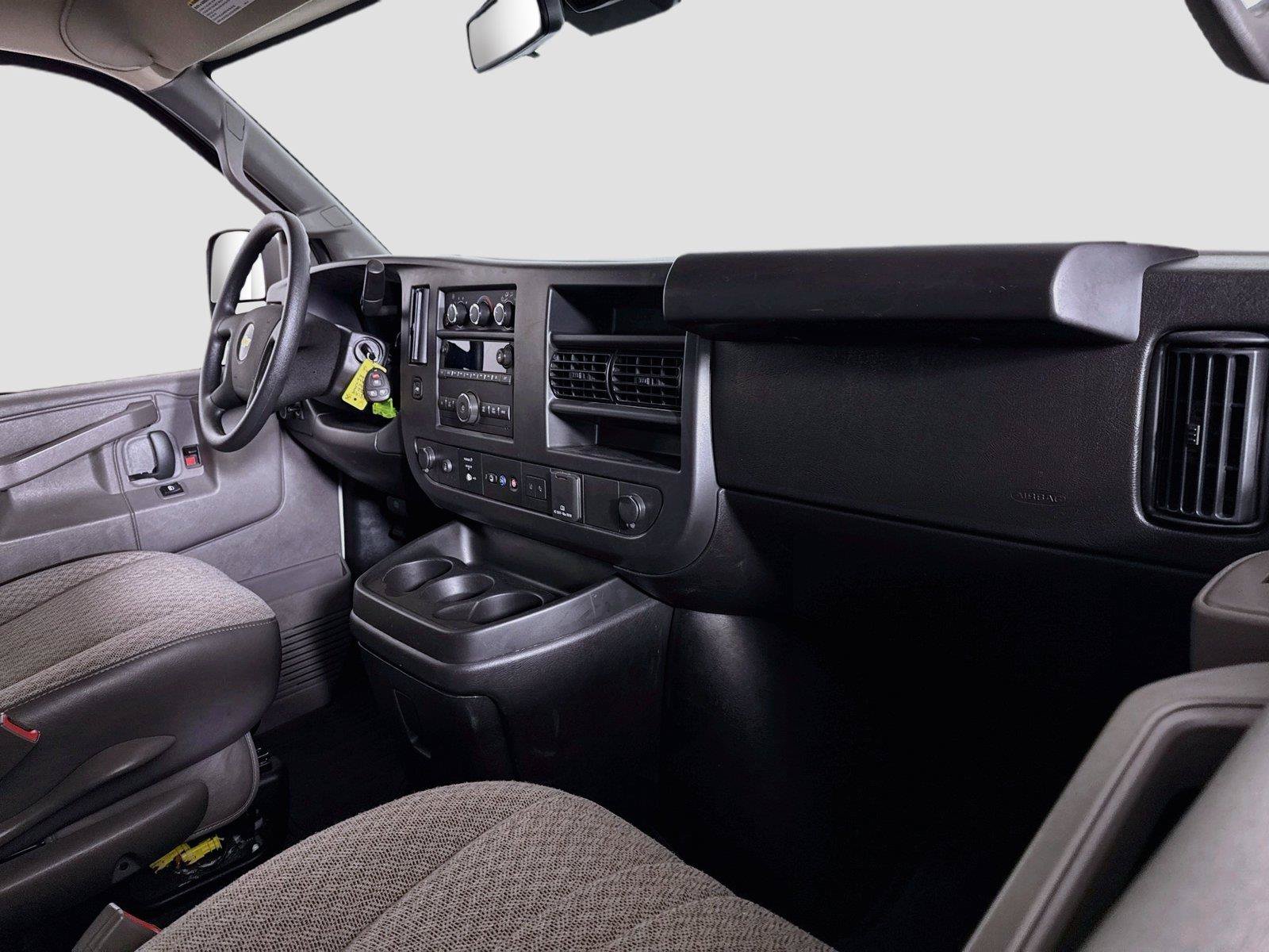 Used 2025 Chevrolet Express 3500 LT w/ LT Preferred Equipment Group RWD image 19