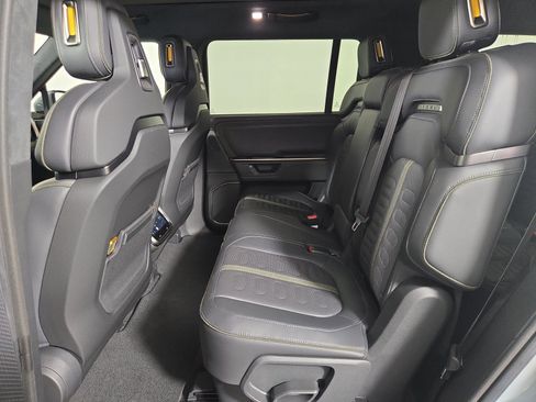Used 2025 Rivian R1S Adventure AWD/4WD image 21
